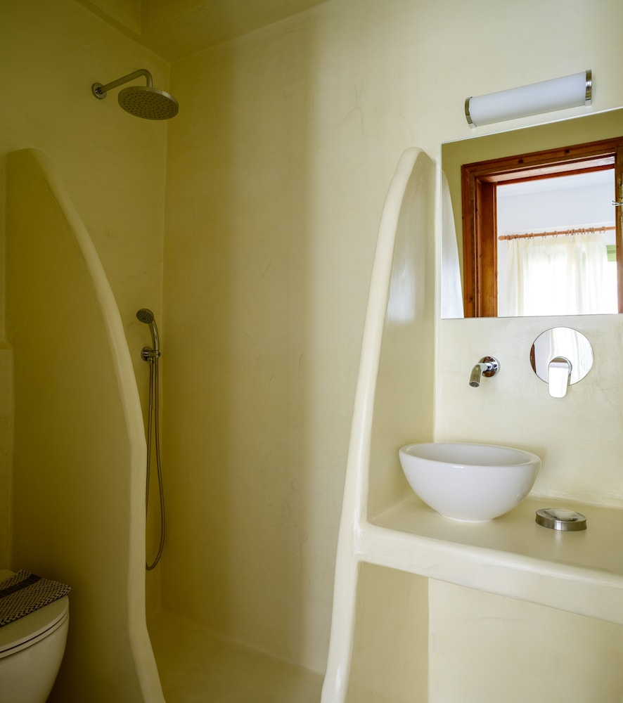 Studios Marios — Hotel rooms in Kamari, South Aegean