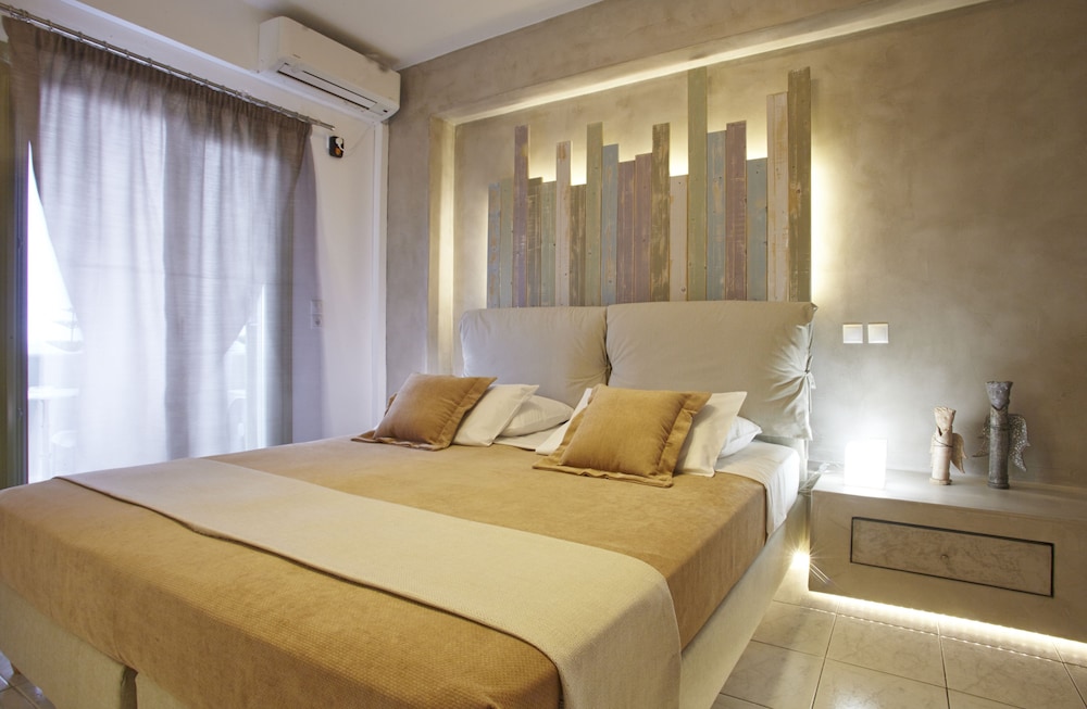 Studios Marios — Hotel rooms in Kamari, South Aegean