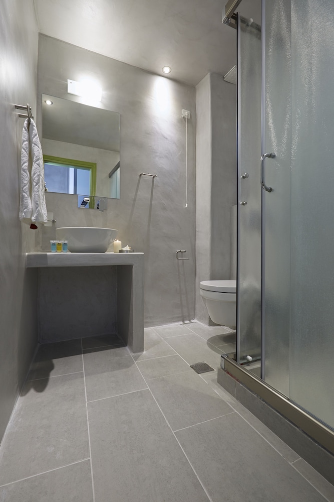 Studios Marios — Hotel rooms in Kamari, South Aegean