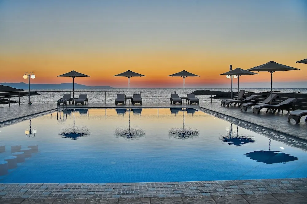 Nanakis Beach Apartments
