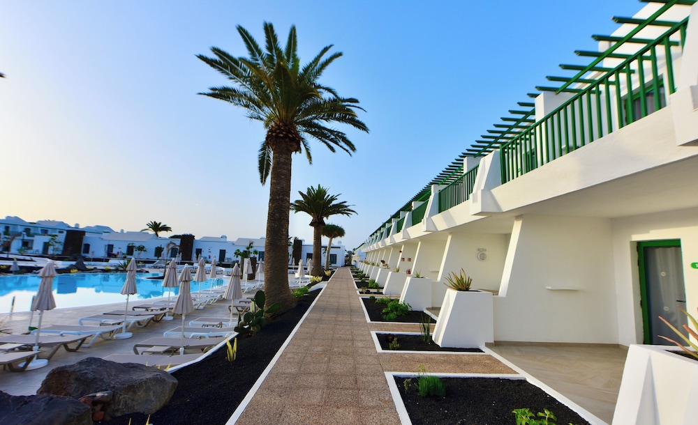 MYND Yaiza — Hotel building in Playa Blanca, Canary Islands