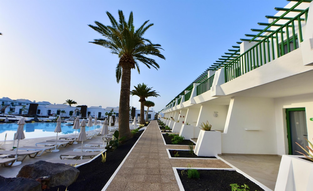 MYND Yaiza — Hotel building in Playa Blanca, Canary Islands