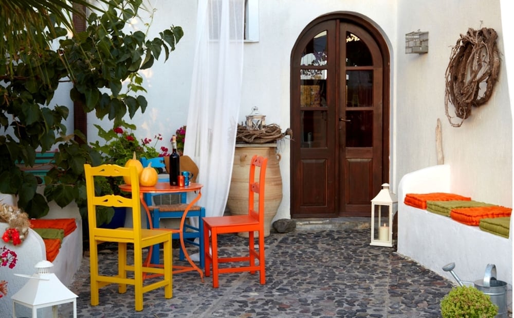 Anna Traditional Apartments — Hotel building in Kamari, South Aegean
