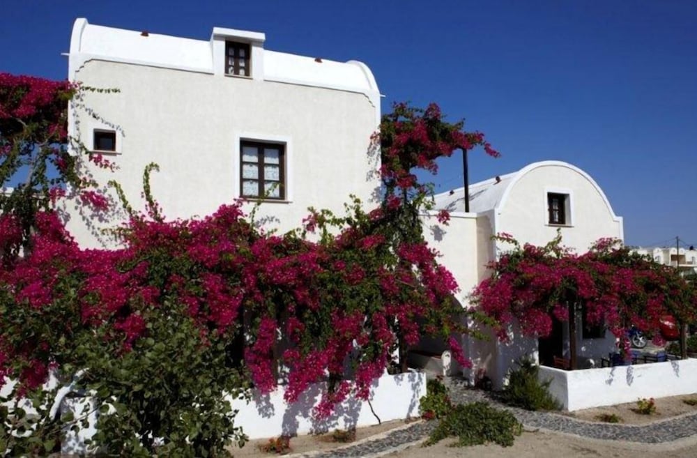 Anna Traditional Apartments — Hotel building in Kamari, South Aegean