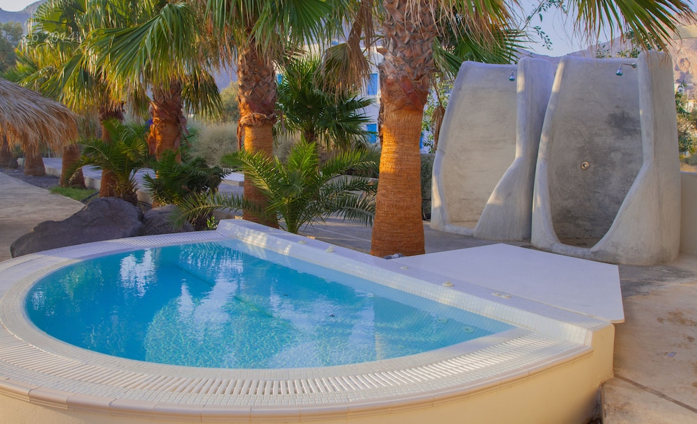 Atlantis Beach Villa — Swimming pool in Perissa, South Aegean