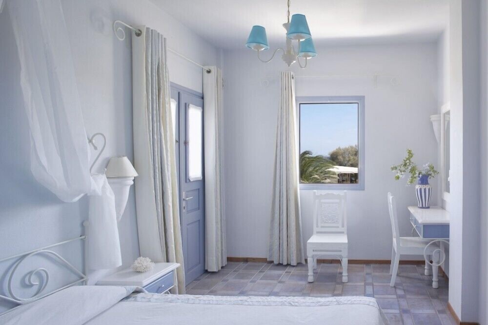 Atlantis Beach Villa — Hotel rooms in Perissa, South Aegean