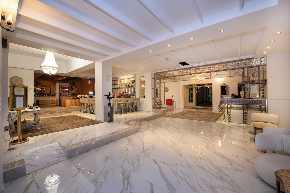 Orpheas Resort - Adults Only — Restaurant & bars in Georgioupolis