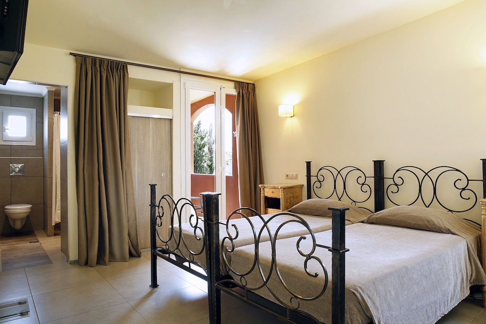 Orpheas Resort - Adults Only — Hotel rooms in Georgioupolis