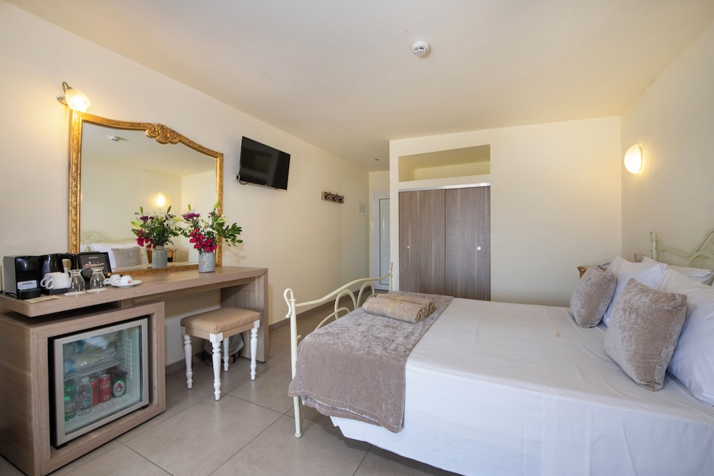 Orpheas Resort - Adults Only — Hotel rooms in Georgioupolis