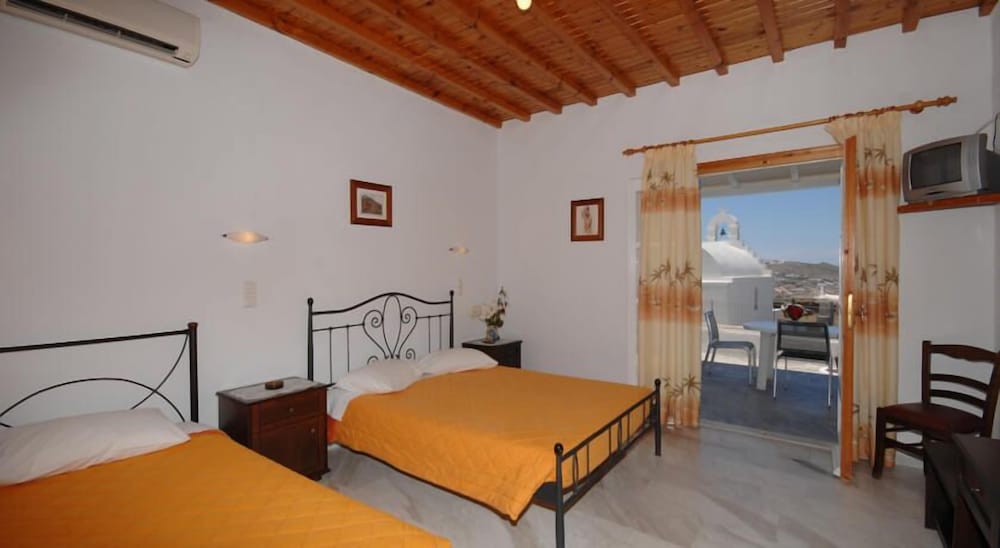 Sofia Village — Hotel rooms in Mykonos Town, South Aegean