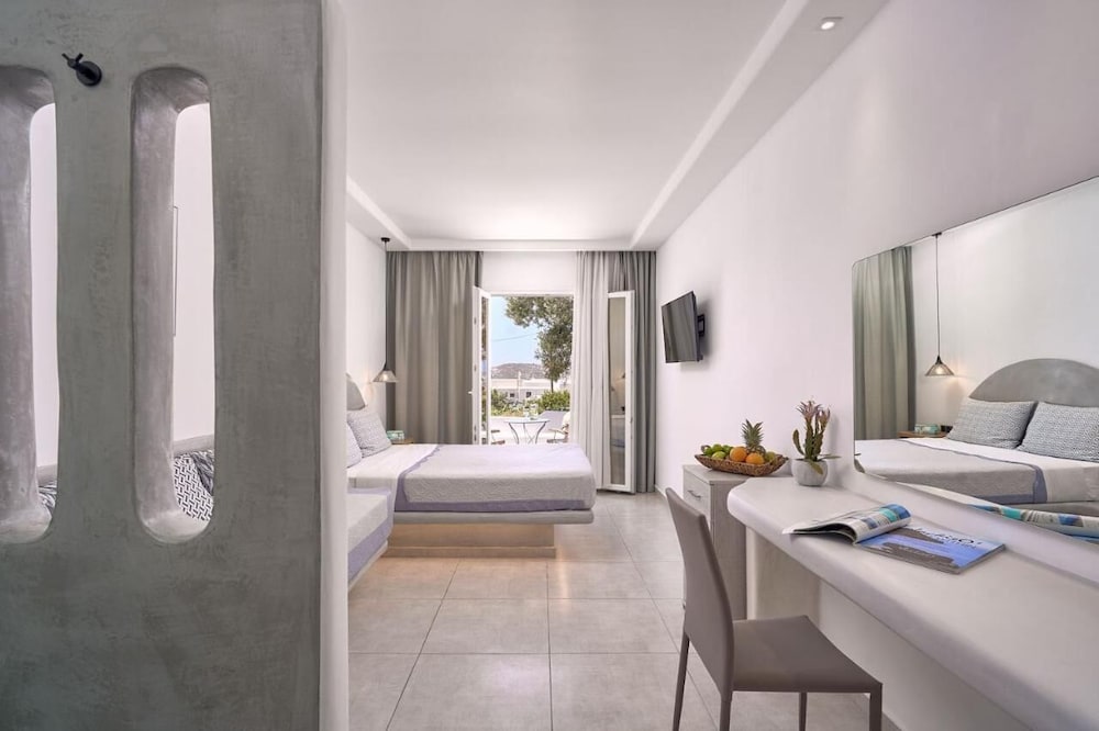 Sofia Village — Hotel rooms in Mykonos Town, South Aegean