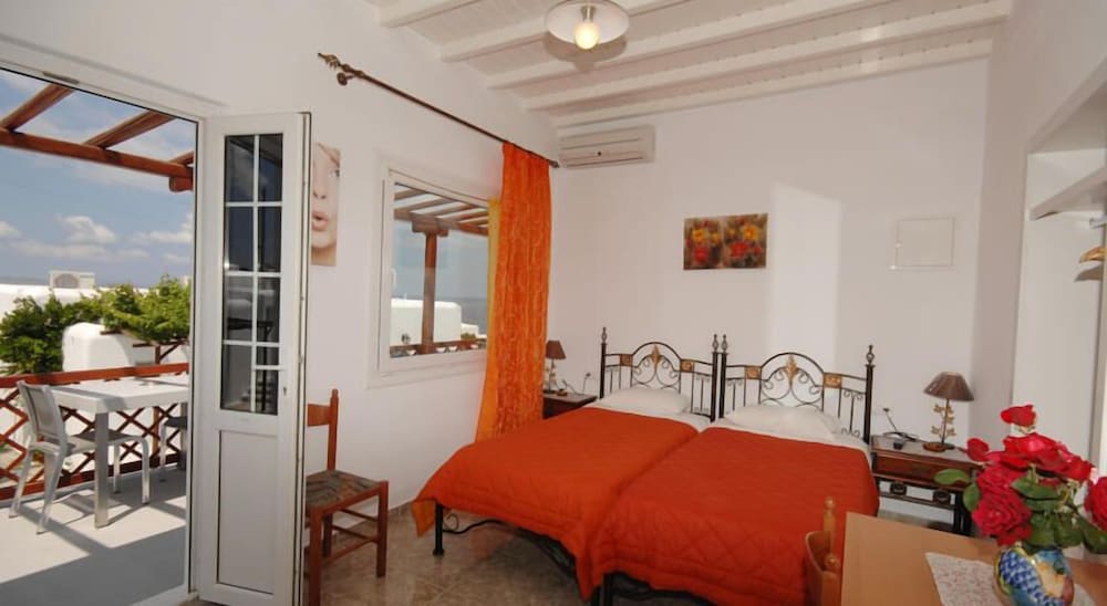 Sofia Village — Hotel rooms in Mykonos Town, South Aegean