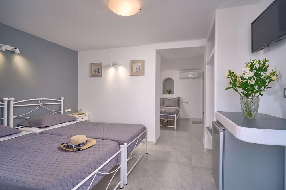 Sofia Village — Hotel rooms in Mykonos Town, South Aegean