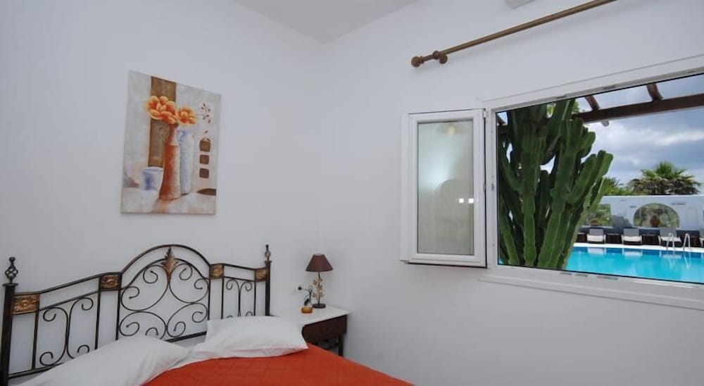 Sofia Village — Hotel rooms in Mykonos Town, South Aegean