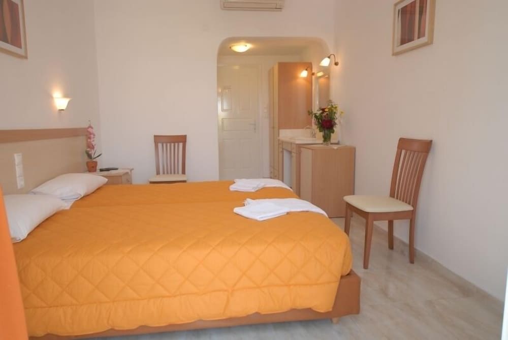 Sofia Village — Hotel rooms in Mykonos Town, South Aegean