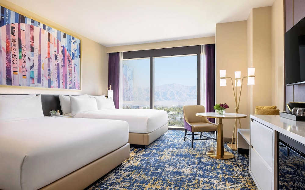 Las Vegas Hilton at Resorts World — Hotel rooms in Las Vegas, Nevada