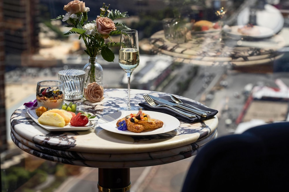 Las Vegas Hilton at Resorts World — Restaurant & bars in Las Vegas, Nevada