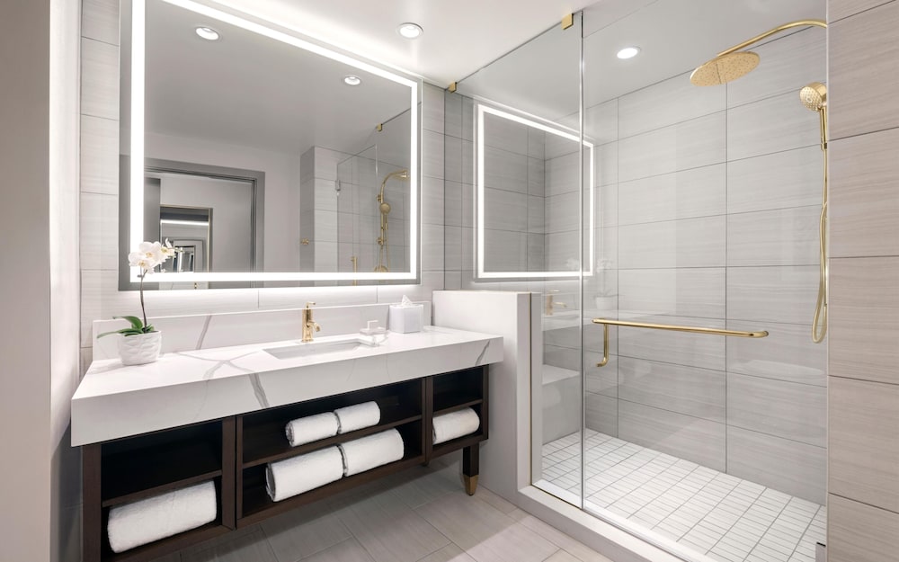 Las Vegas Hilton at Resorts World — Hotel rooms in Las Vegas, Nevada
