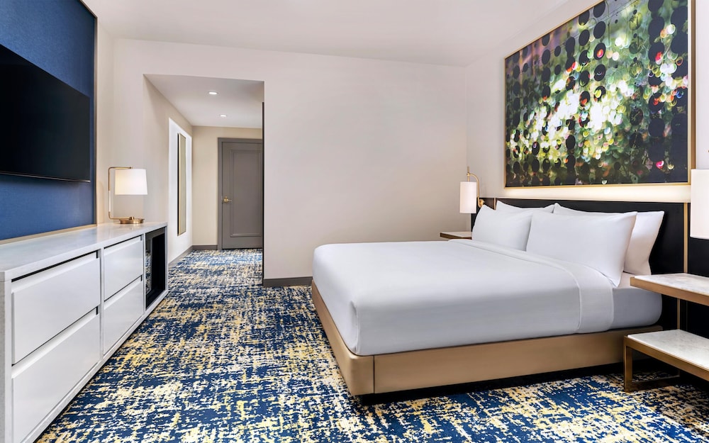 Las Vegas Hilton at Resorts World — Hotel rooms in Las Vegas, Nevada