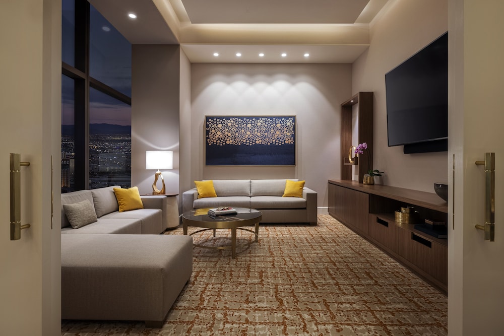 Las Vegas Hilton at Resorts World — Hotel rooms in Las Vegas, Nevada