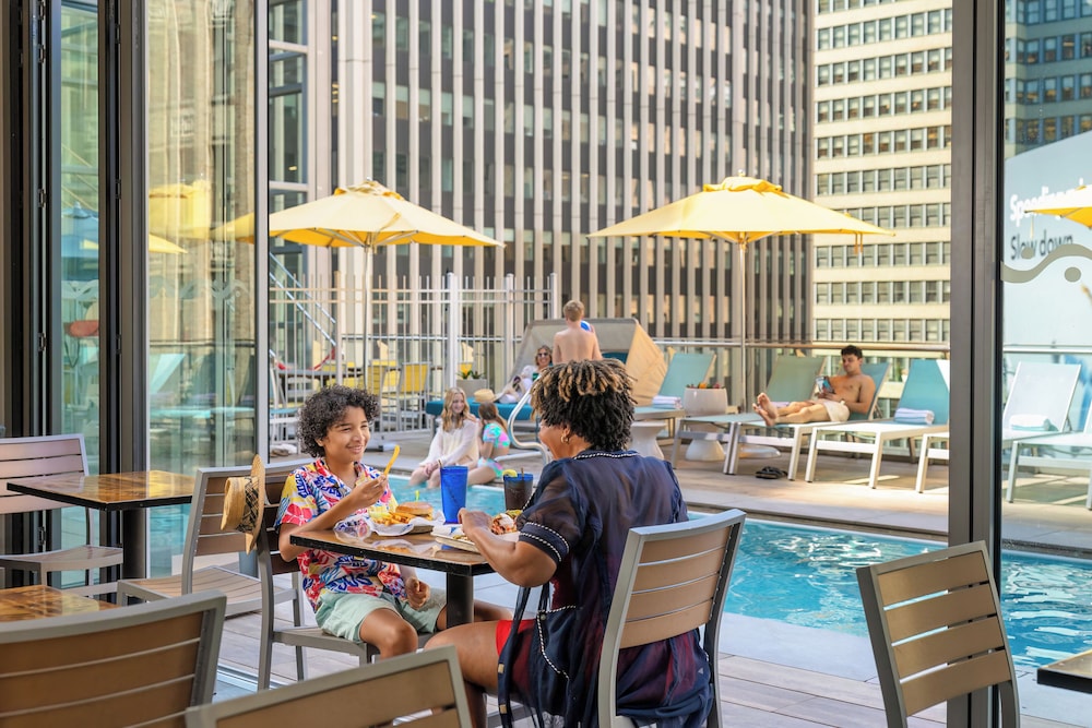 Margaritaville Resort Times Square — Swimming pool in New York City, New York State