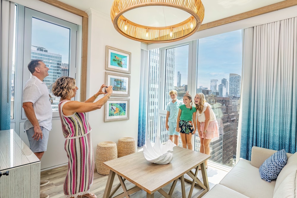 Margaritaville Resort Times Square — Hotel rooms in New York City, New York State