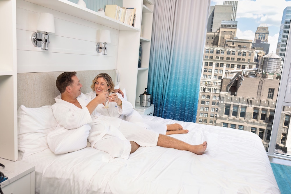 Margaritaville Resort Times Square — Hotel rooms in New York City, New York State