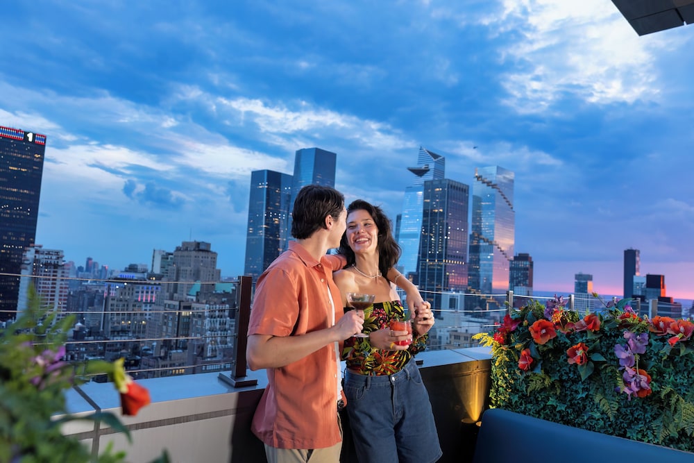Margaritaville Resort Times Square — Hotel rooms in New York City, New York State