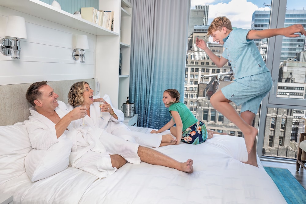 Margaritaville Resort Times Square — Hotel rooms in New York City, New York State