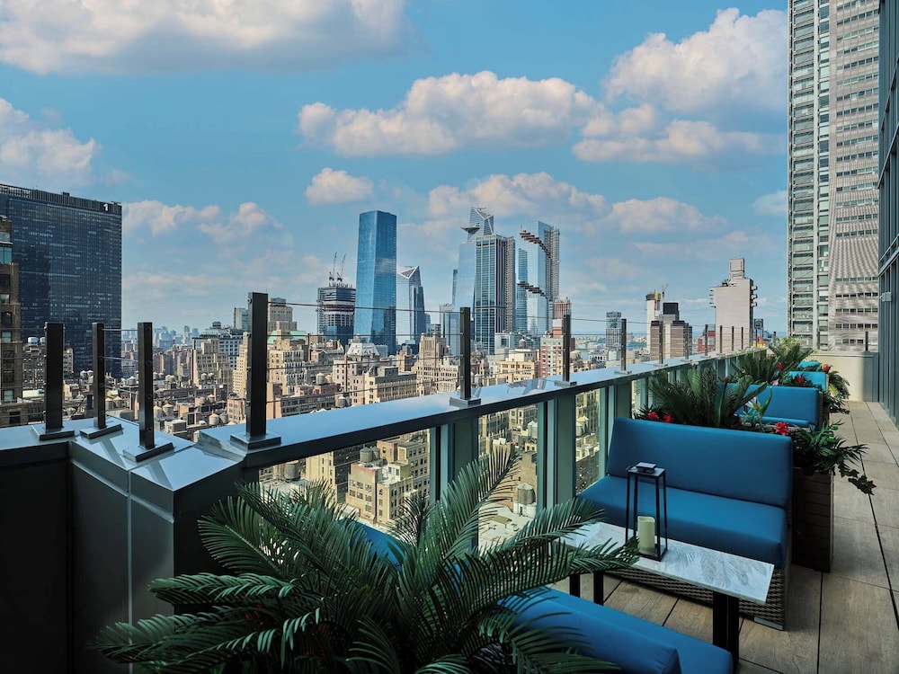 Margaritaville Resort Times Square — Restaurant & bars in New York City, New York State