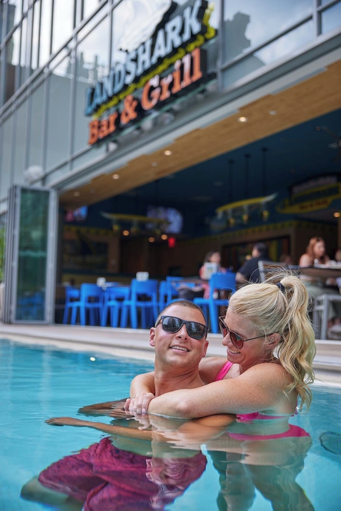 Margaritaville Resort Times Square — Swimming pool in New York City, New York State