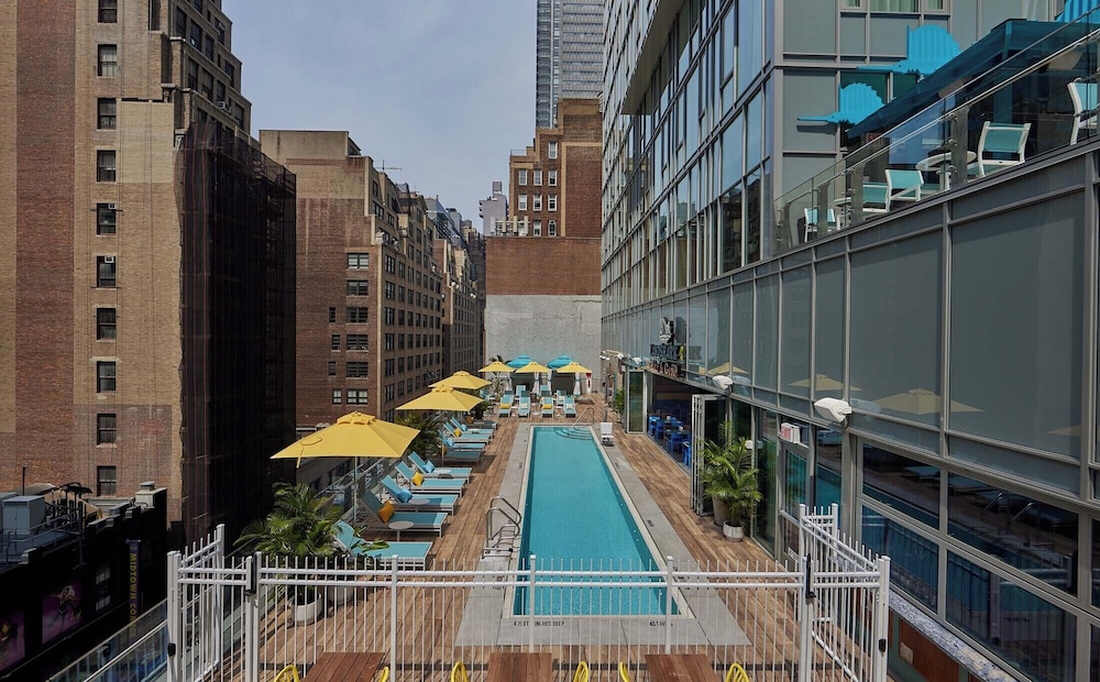 Margaritaville Resort Times Square — Swimming pool in New York City, New York State
