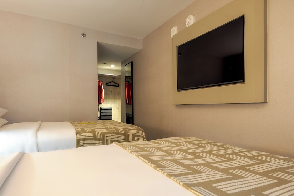 Pestana CR7 Times Square — Hotel rooms in New York City, New York State