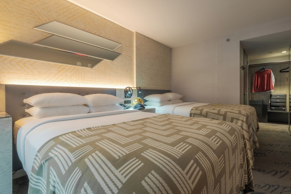 Pestana CR7 Times Square — Hotel rooms in New York City, New York State