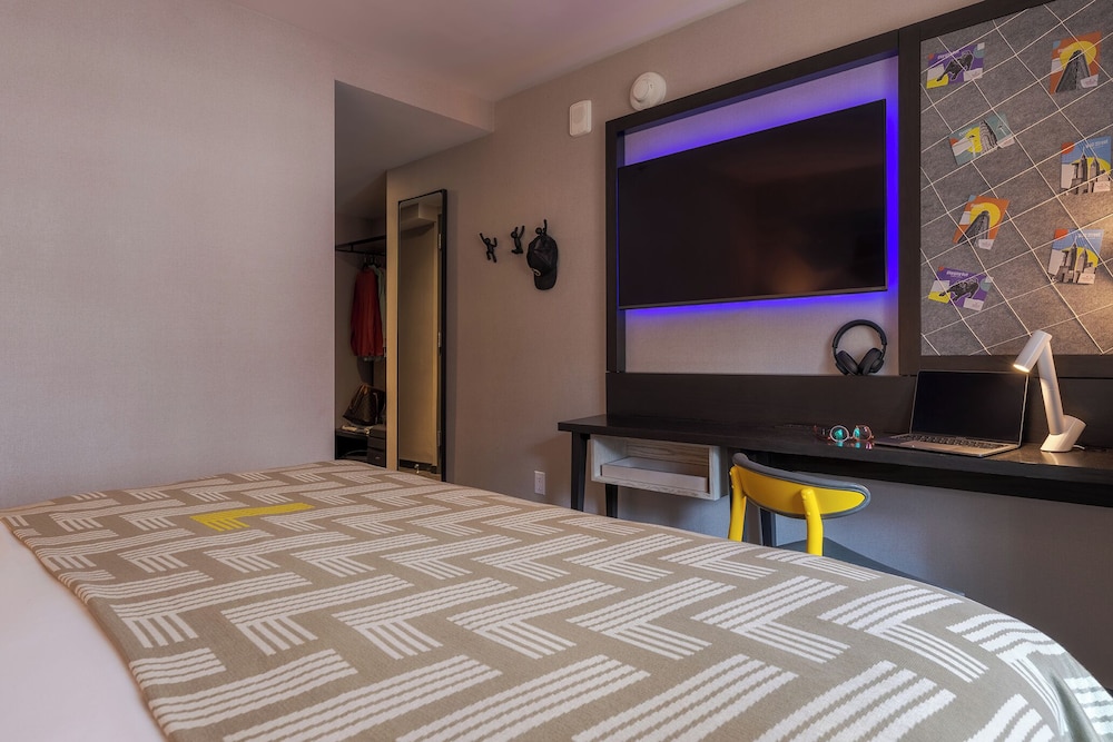 Pestana CR7 Times Square — Hotel rooms in New York City, New York State