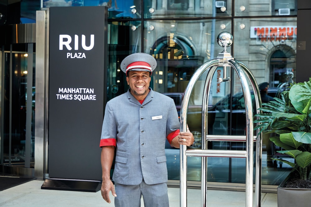 Hotel Riu Plaza Manhattan Times Square — Hotel building in New York City, New York State