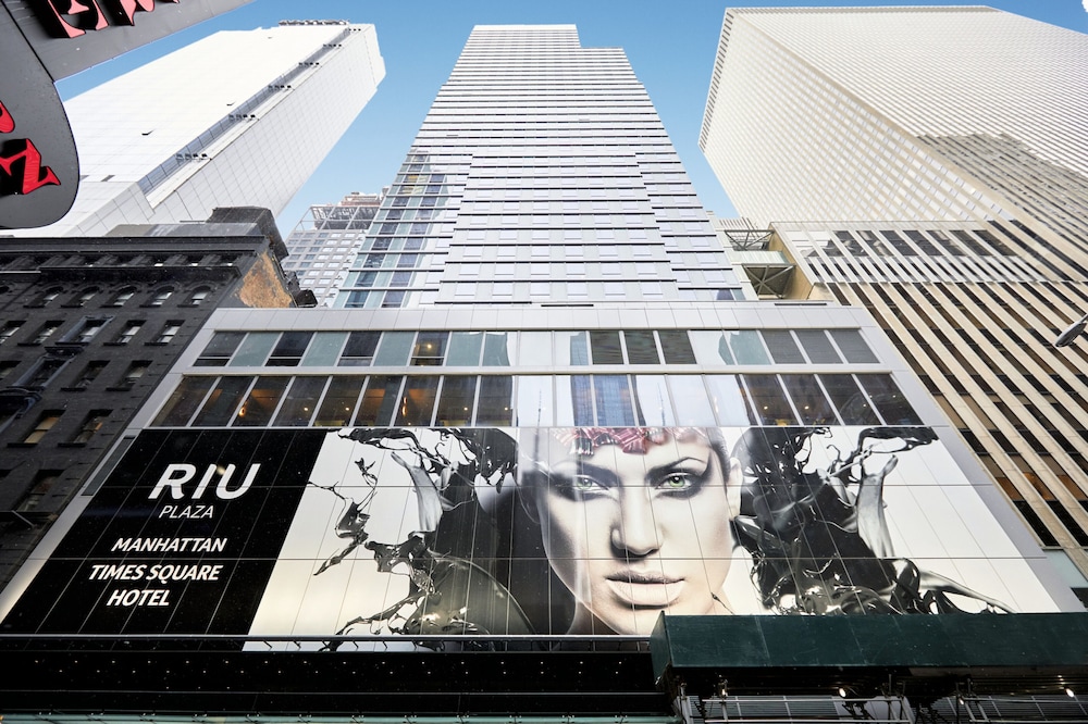 Hotel Riu Plaza Manhattan Times Square — Hotel building in New York City, New York State