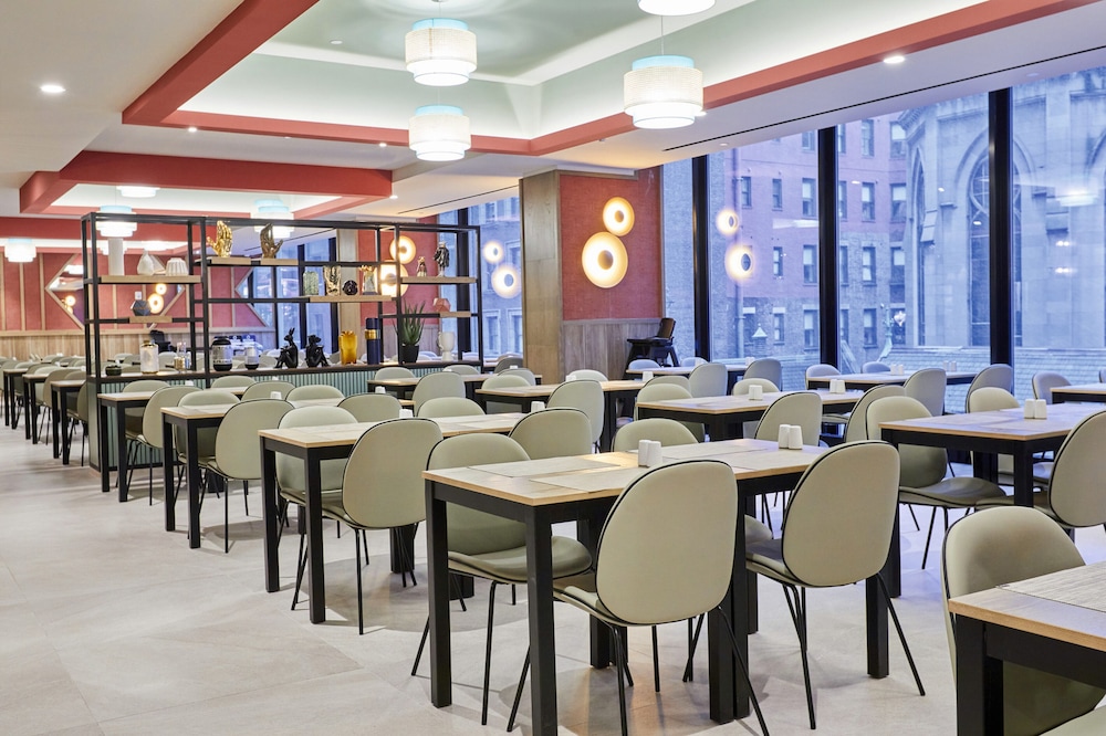 Hotel Riu Plaza Manhattan Times Square — Restaurant & bars in New York City, New York State