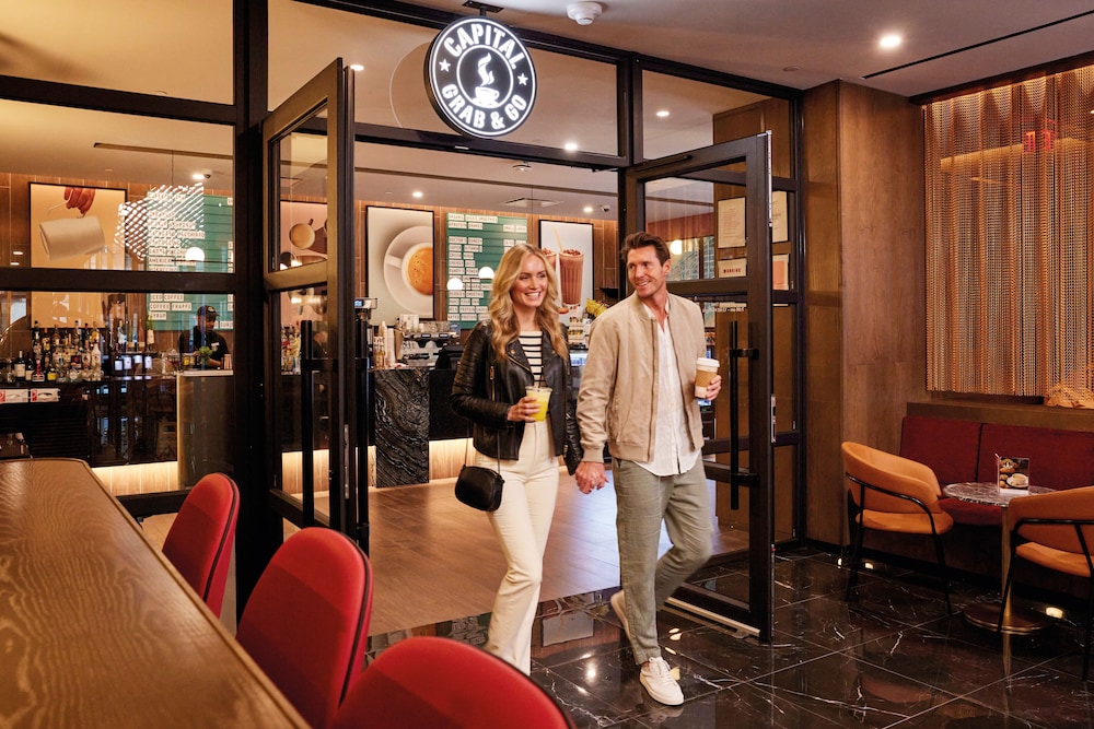 Hotel Riu Plaza Manhattan Times Square — Restaurant & bars in New York City, New York State