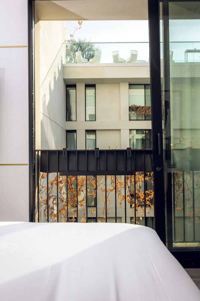 The Godfrey Hotel Hollywood — Hotel building in Los Angeles, California