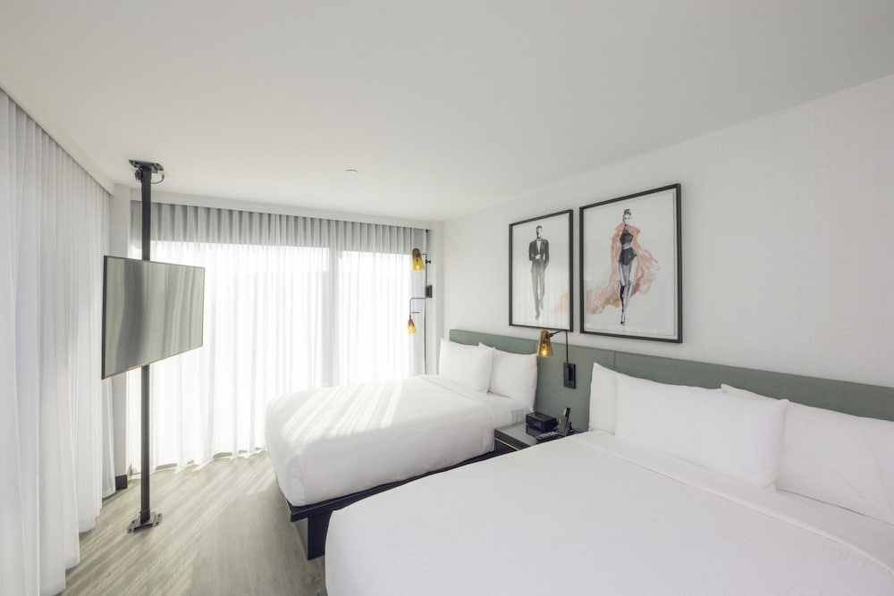 The Godfrey Hotel Hollywood — Hotel rooms in Los Angeles, California