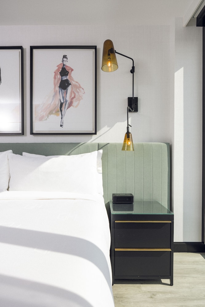 The Godfrey Hotel Hollywood — Hotel rooms in Los Angeles, California