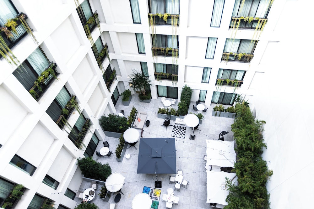 The Godfrey Hotel Hollywood — Hotel building in Los Angeles, California