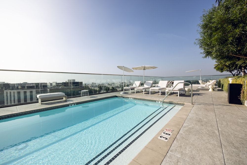 The Godfrey Hotel Hollywood — Swimming pool in Los Angeles, California