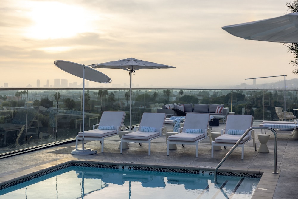 The Godfrey Hotel Hollywood — Swimming pool in Los Angeles, California