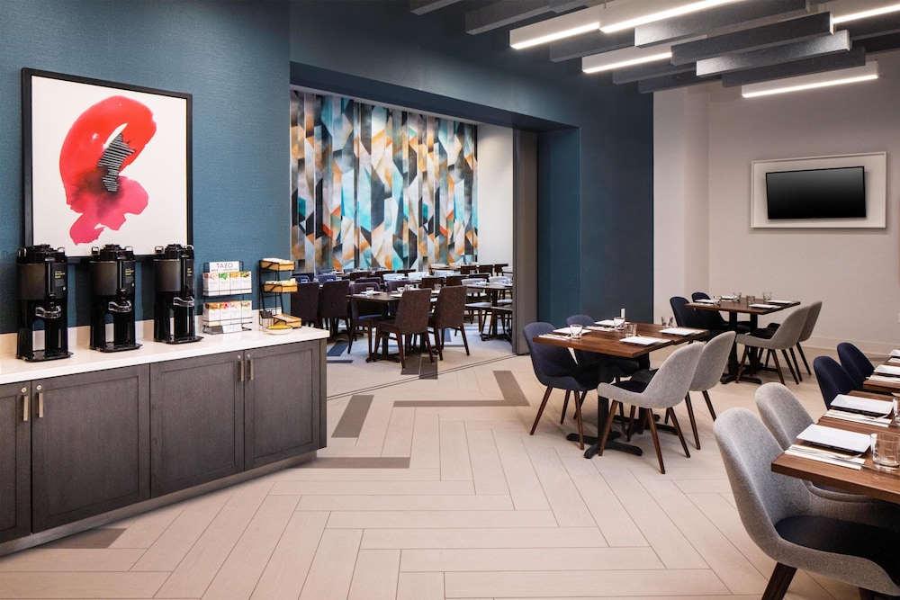 Hyatt Place New York / Chelsea — Restaurant & bars in New York City, New York State