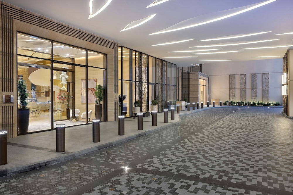 The St. Regis Dubai, The Palm — Hotel building in Dubai
