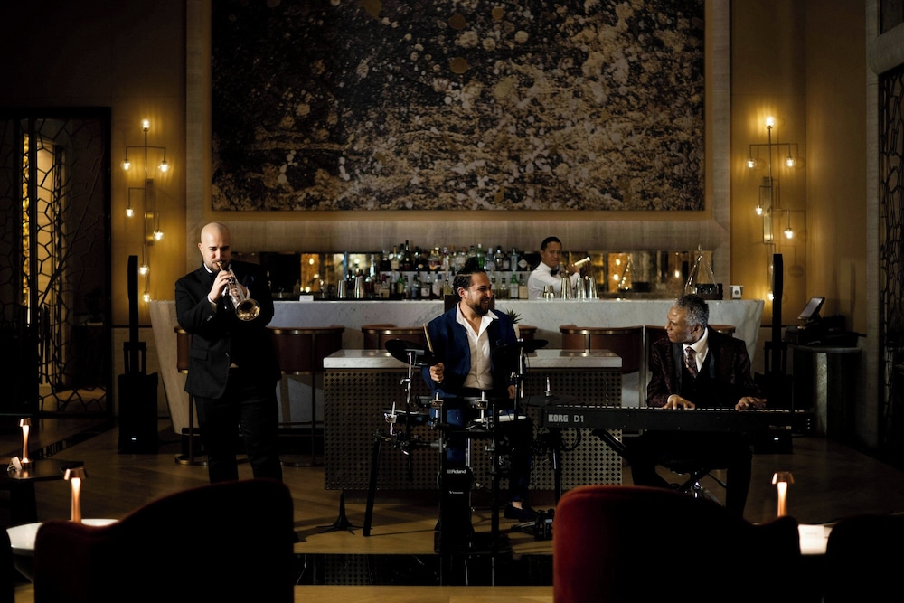 The St. Regis Dubai, The Palm — Restaurant & bars in Dubai