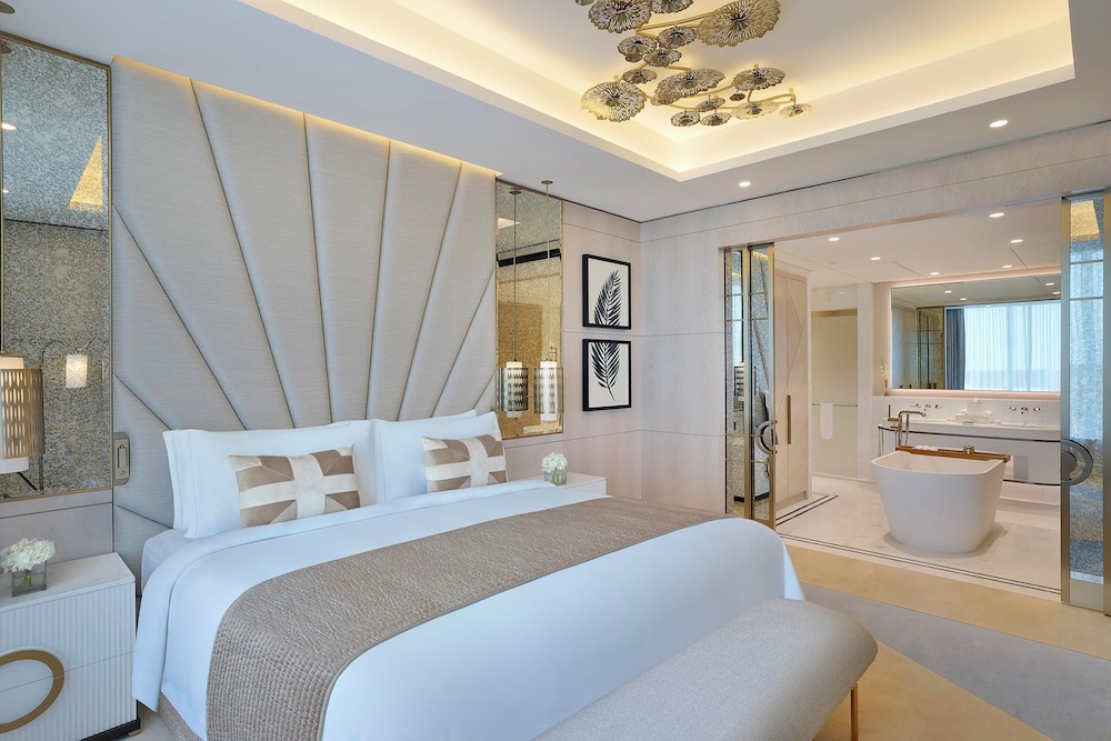 The St. Regis Dubai, The Palm — Hotel rooms in Dubai