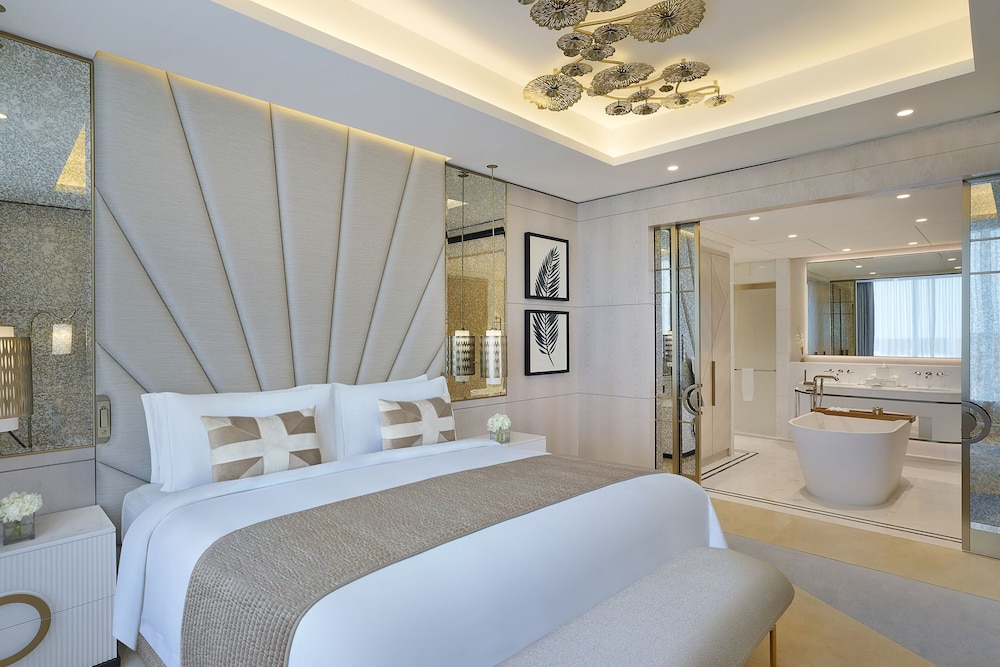 The St. Regis Dubai, The Palm — Hotel rooms in Dubai